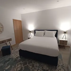 https://family-apartament-i.hotelscoimbra.com