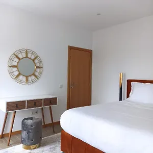 https://family-apartament-ii.hotelscoimbra.com
