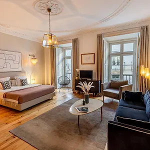 Le Consulat Otel